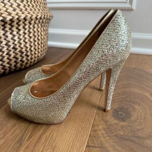 Badgley Mischka Humbie II Glitter Peep Toe Heel Gold Silver 9.5